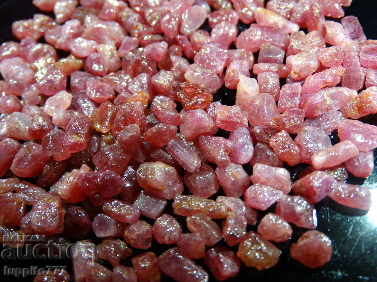 Παράδοση φυσικό ρουμπινί κορούνδιο όψης ποιότητας 318 καρατίων 90 τμχ + παρτίδα