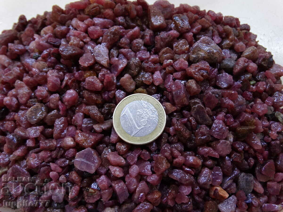 natural ruby corundum 7500 carats/1500 g. 700 pcs +lot - 5 natural ruby corundum 7500 carats/1500 g. 700 pcs +lot - 5