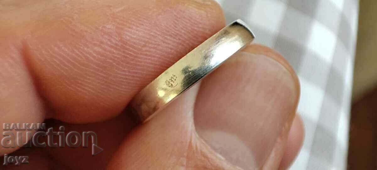 SILVER RING 4.45 GRAMS/ SAMPLE 925 - 5 SILVER RING 4.45 GRAMS/ SAMPLE 925 - 5