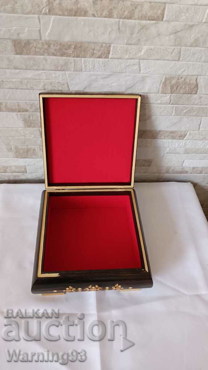 Old wooden jewelry box - decorated with veneer - #1 - 5 Old wooden jewelry box - decorated with veneer - #1 - 5