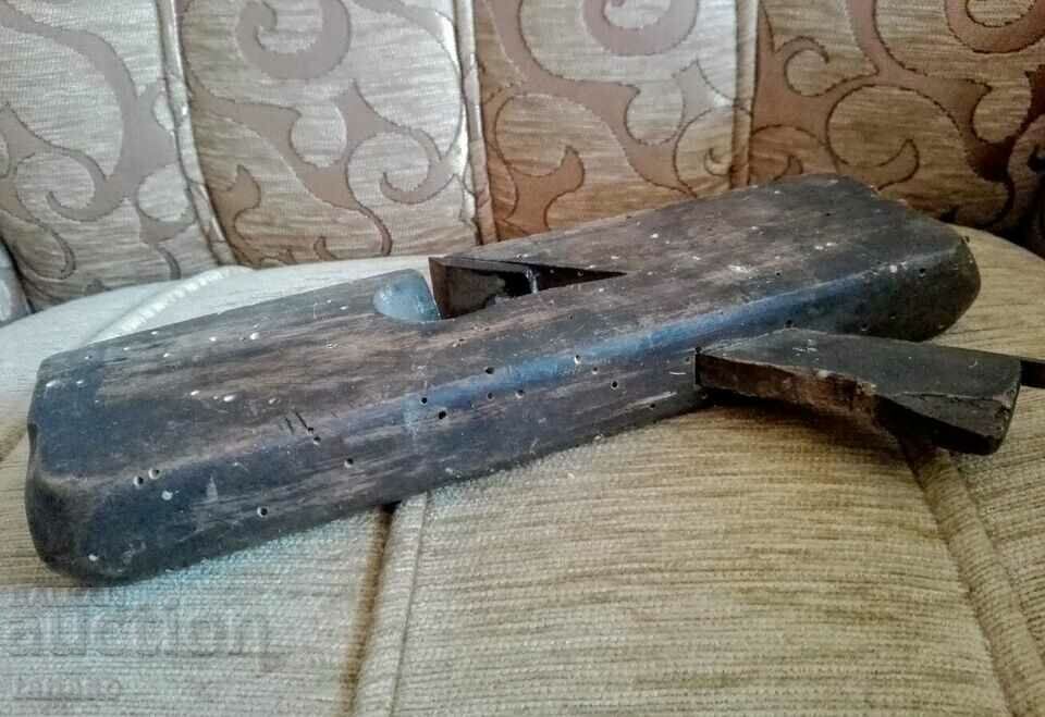 Delivery of Old woodworking planer with knife Delivery of Old woodworking planer with knife