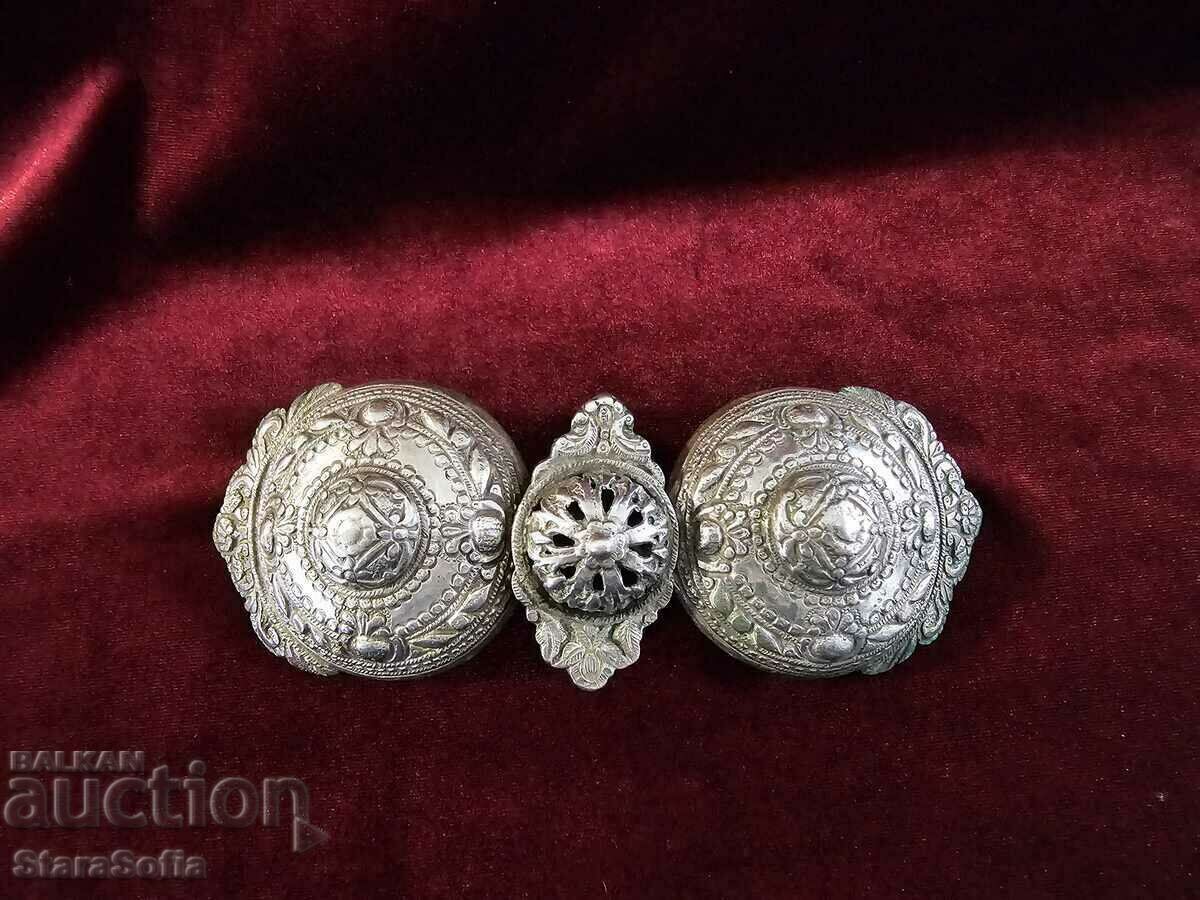 RENAISSANCE SILVER PAFTA TANNING.