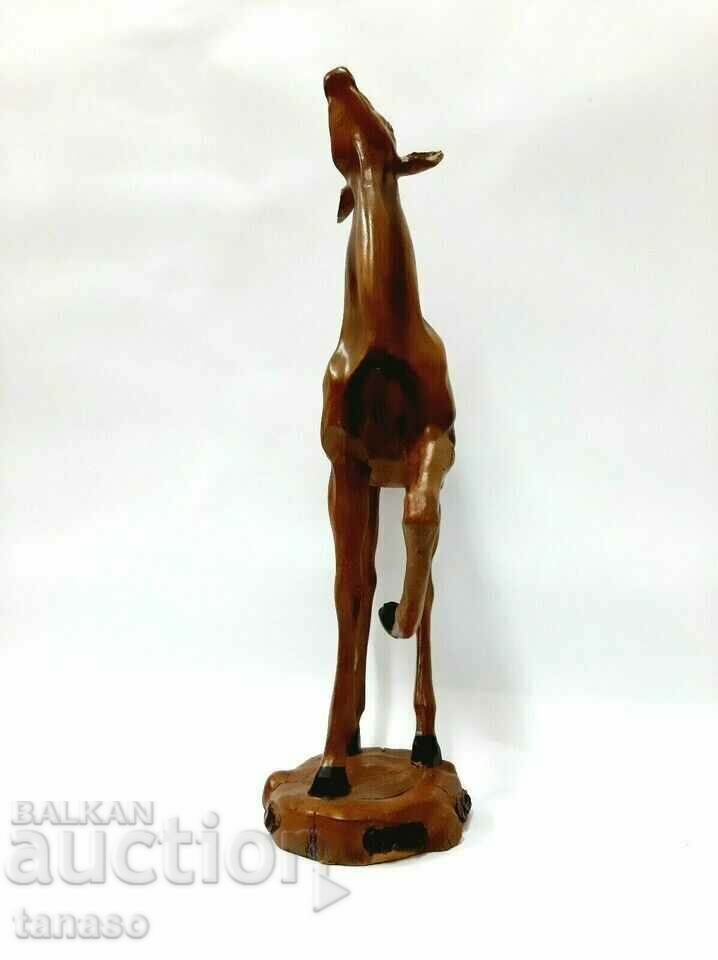 Large statuette, figula of a doe, resin - 6 Large statuette, figula of a doe, resin - 6