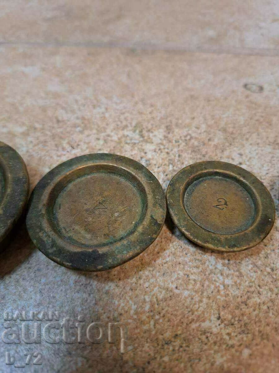 Delivery of Old English scale weights, scale Delivery of Old English scale weights, scale