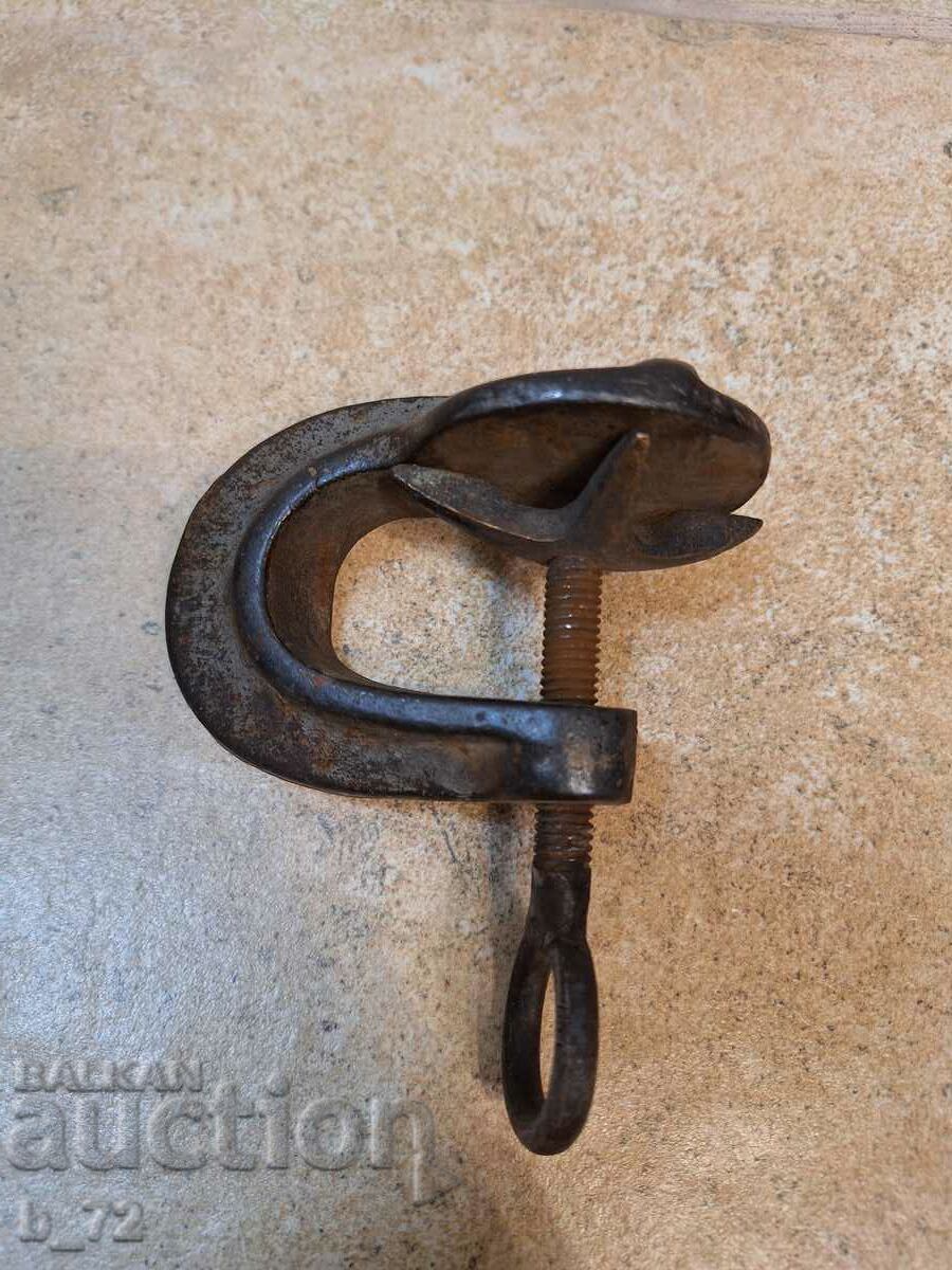 Auction Old tie Auction Old tie