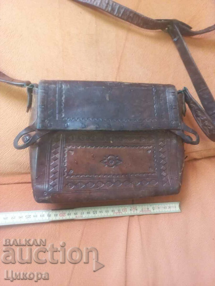 WOMEN'S OLD WOMEN'S LEATHER BAG - 6 WOMEN'S OLD WOMEN'S LEATHER BAG - 6