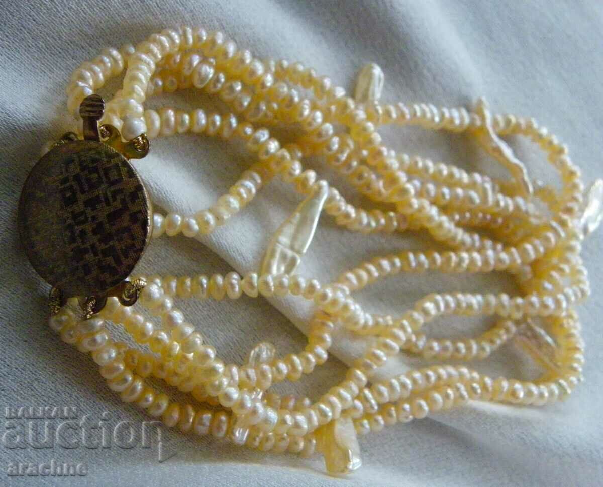 Pearl bracelet with price 65.00 BGN | € 33.23