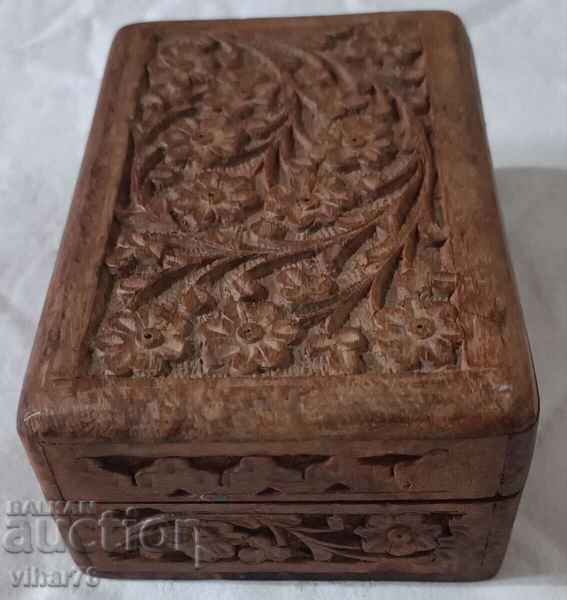 Old wooden box - 7