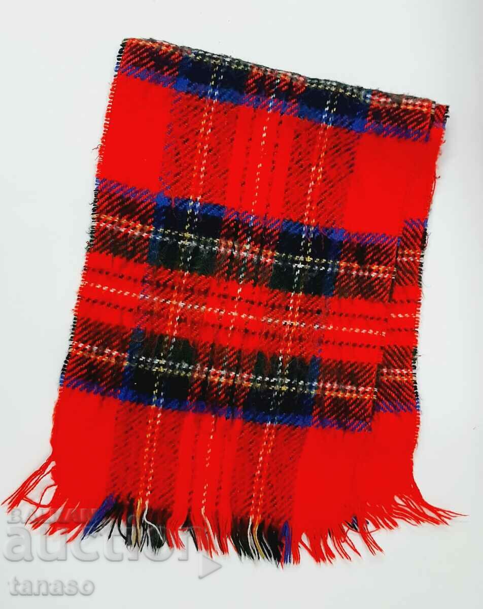 Plaid scarf 168/40(17.3) with price 5.00 BGN | € 2.56
