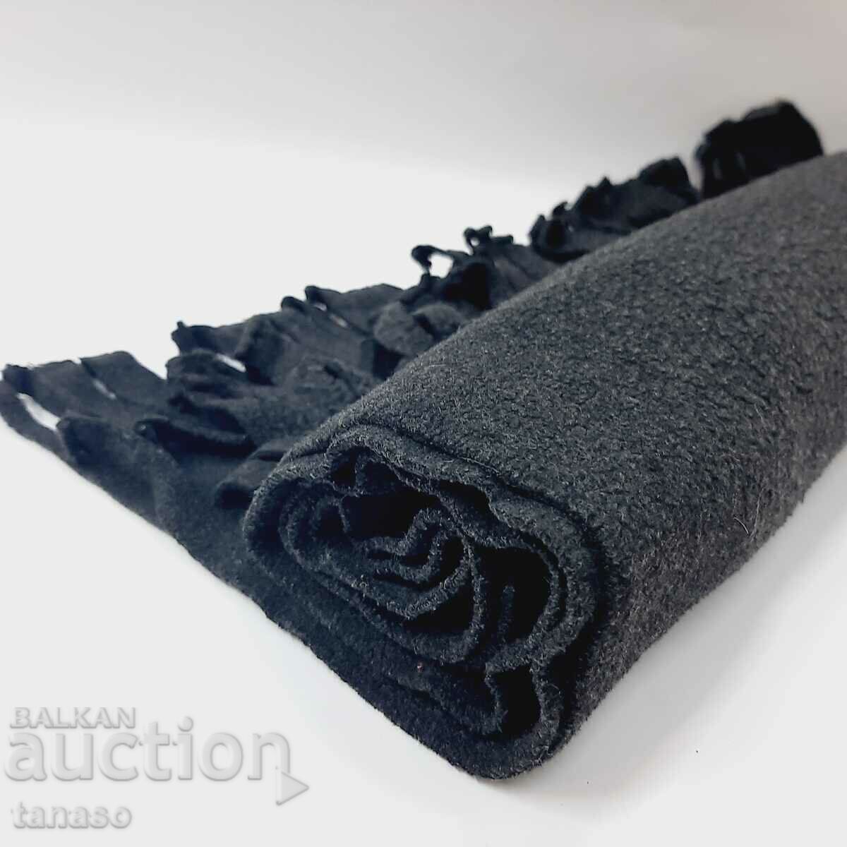 Delivery of Large warm scarf 150/47(17.3)