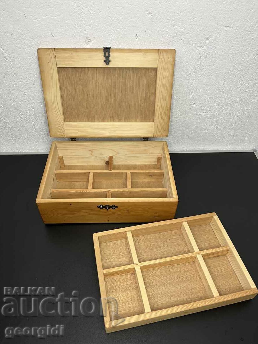 Luxury wooden box. #4874
