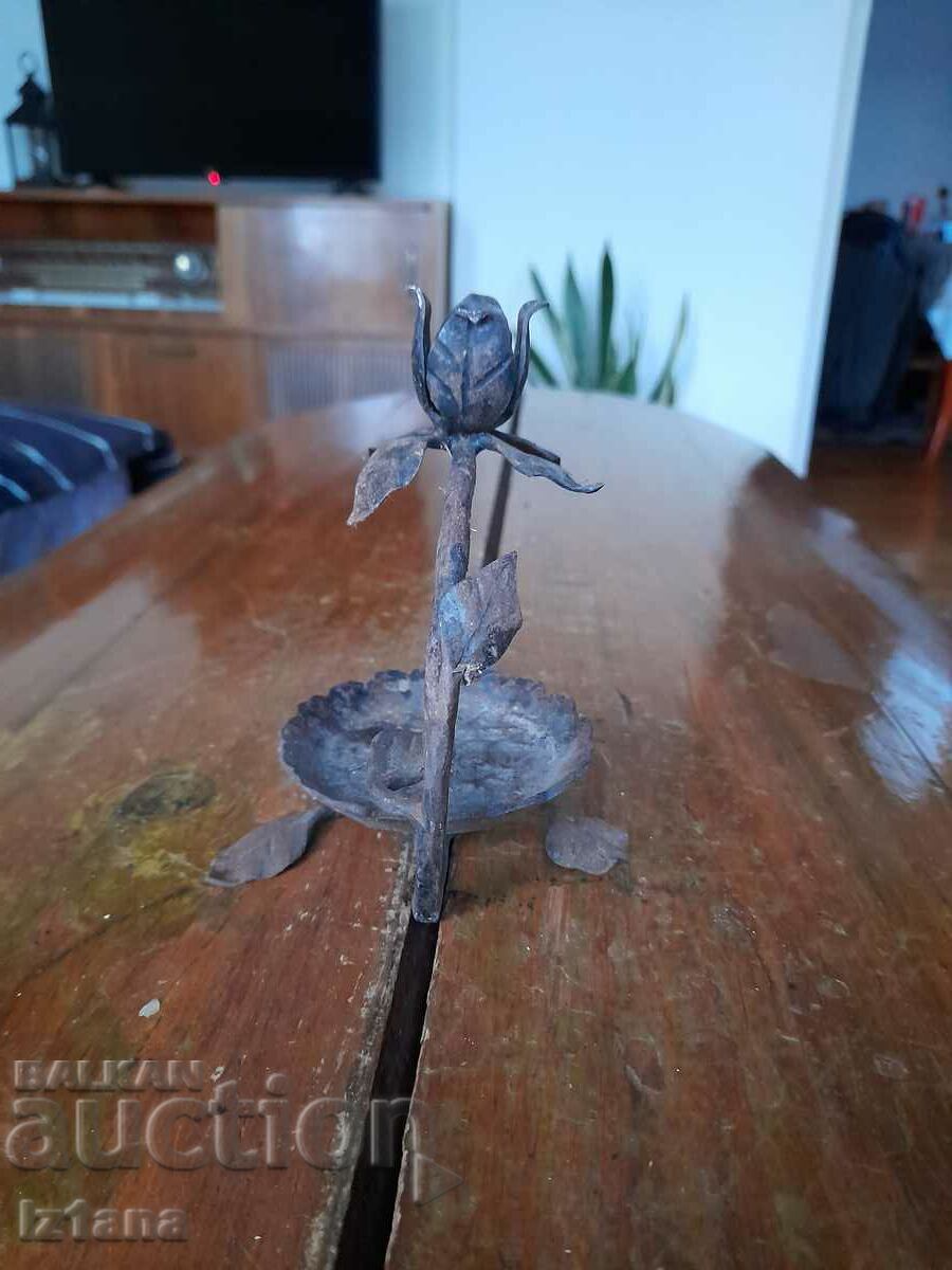 Old candle holder with price 10.00 BGN | € 5.11 Old candle holder with price 10.00 BGN | € 5.11