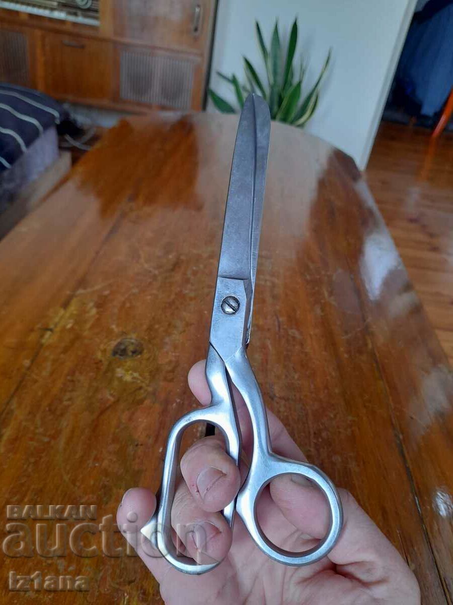 Old sewing scissors, scissors with price 25.00 BGN | € 12.78 Old sewing scissors, scissors with price 25.00 BGN | € 12.78