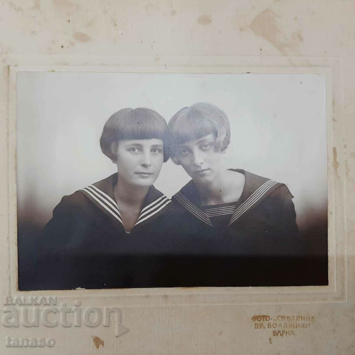 Old photo - Photo "Svetlina", Varna(3.4) with price 20.00 BGN | € 10.23 Old photo - Photo "Svetlina", Varna(3.4) with price 20.00 BGN | € 10.23