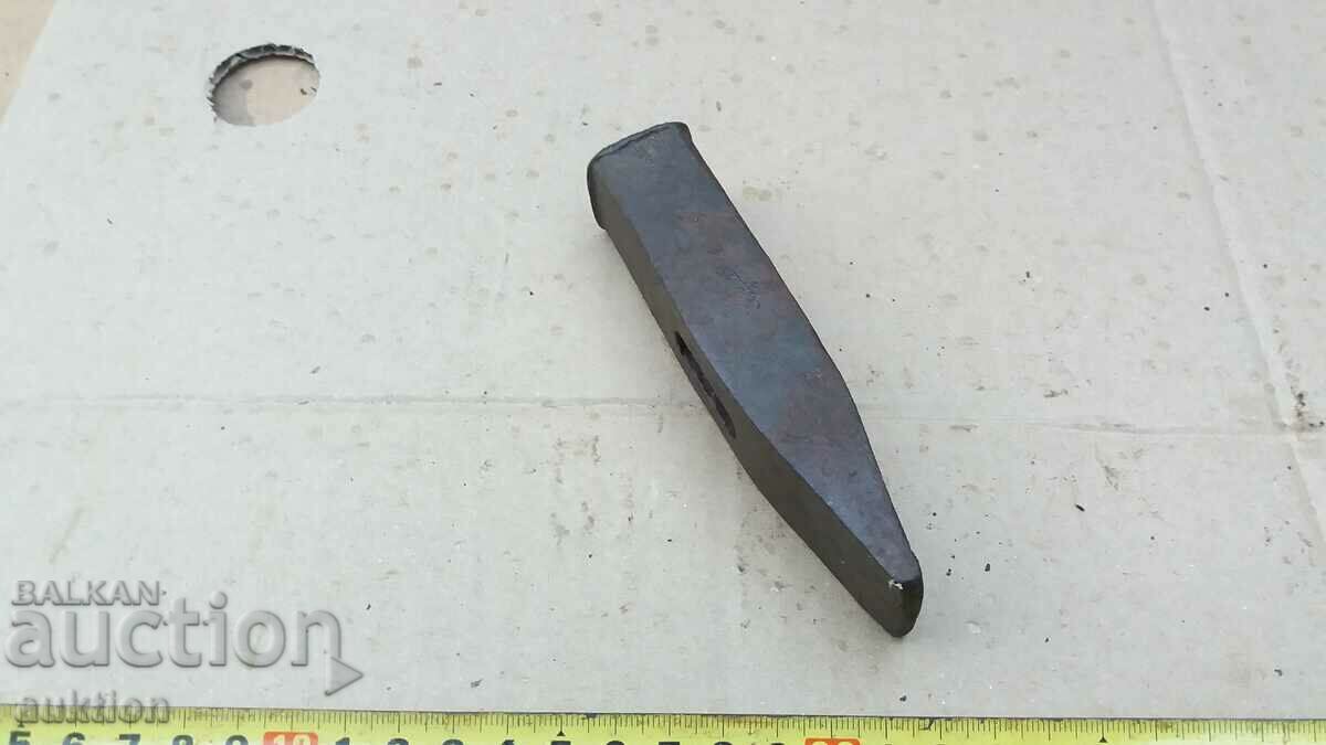 OLD HAMMER - TOOL - 6 OLD HAMMER - TOOL - 6