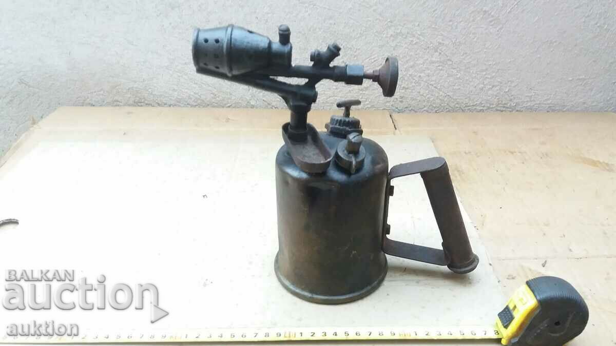 ARZATOR PE BENZINA, LAMPA - SALABIL cu preț 25.99 BGN | € 13.29