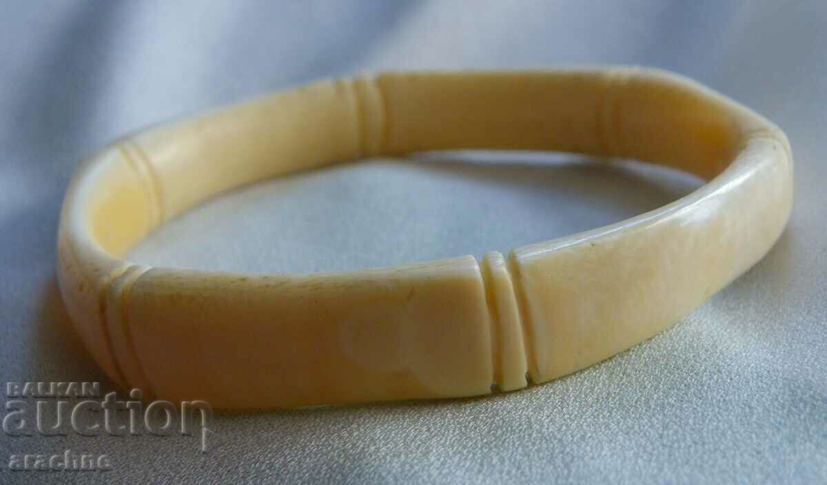 Ivory bracelet with price 110.00 BGN | € 56.24