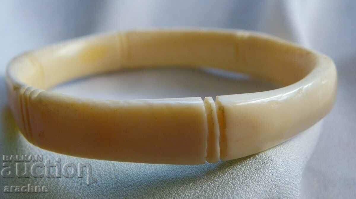 Auction  Ivory bracelet