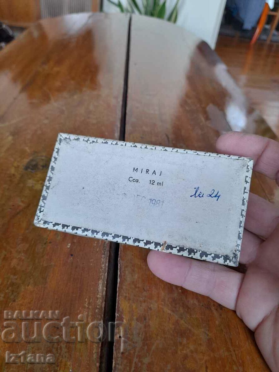 Auction An old Miraj Cristal perfume box Auction An old Miraj Cristal perfume box