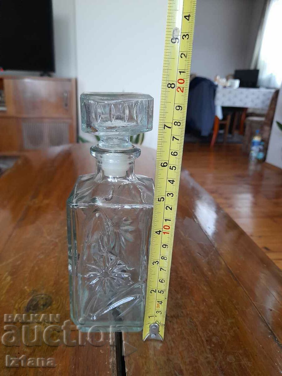 Delivery of Old carafe Delivery of Old carafe