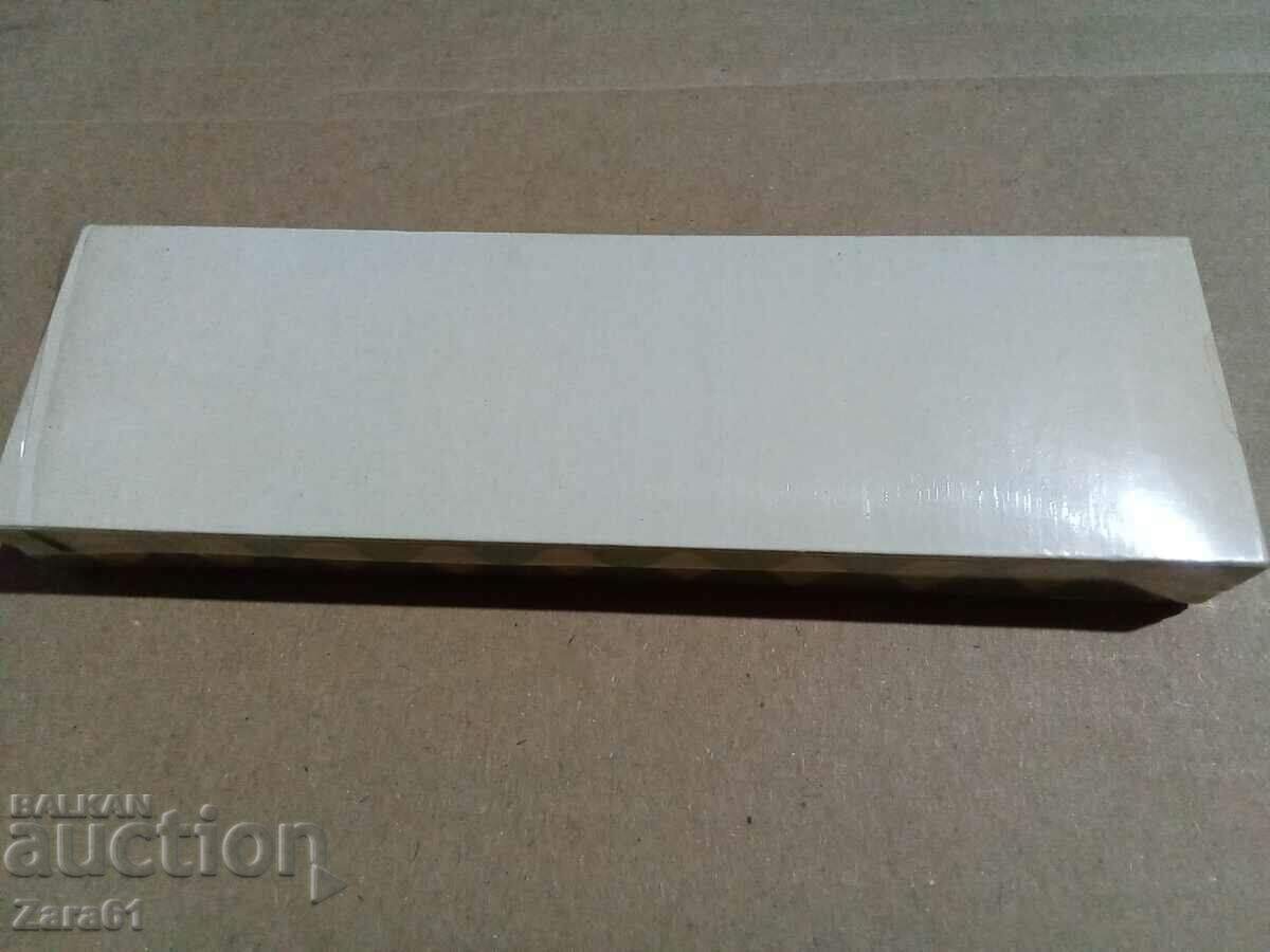 Old cigarettes with price 70.00 BGN | € 35.79 Old cigarettes with price 70.00 BGN | € 35.79