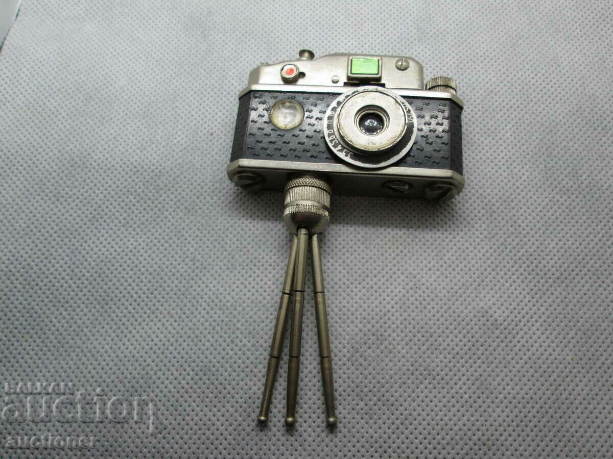 CAMERA DE BRICCHETĂ VECHE RUSĂ, DE COLECȚIE cu preț 200.00 BGN | € 102.26