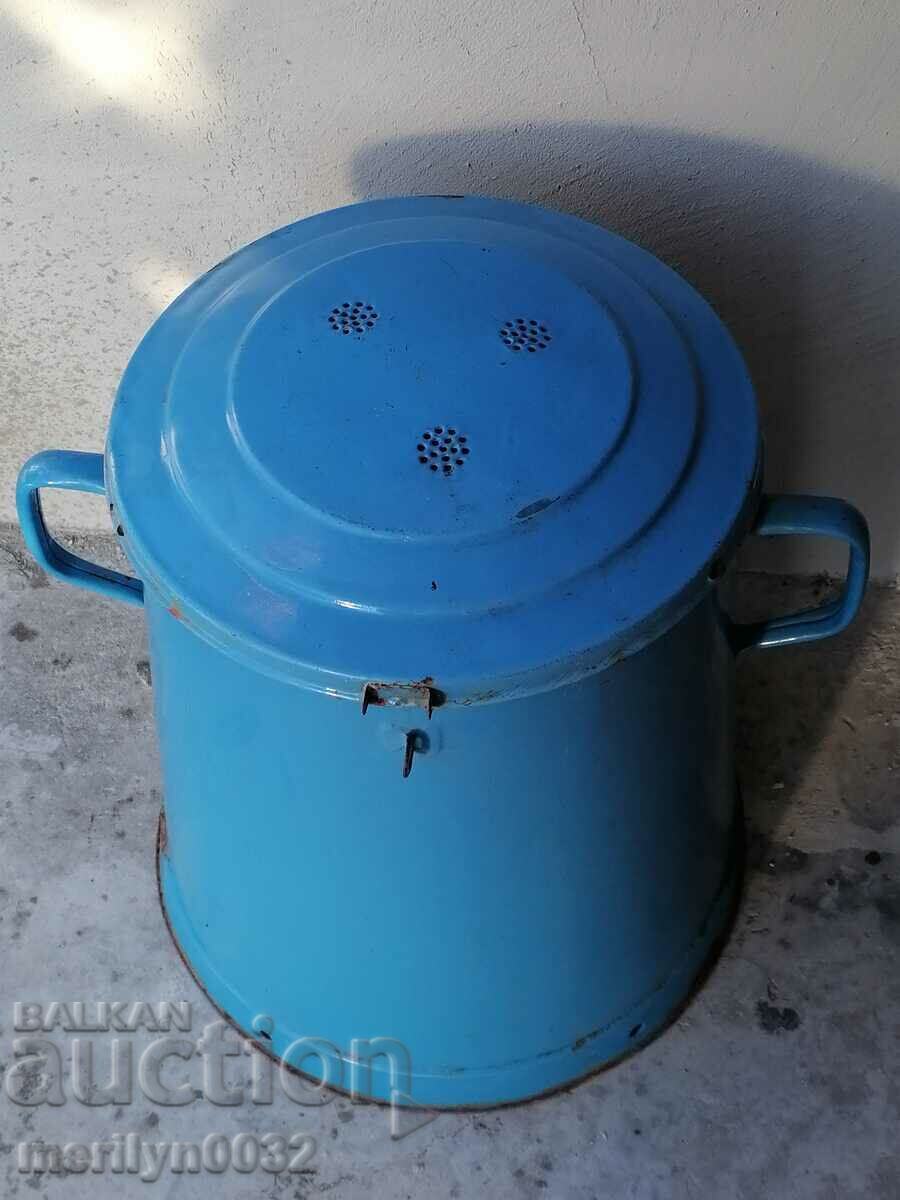 Enameled gum food storage container with enamel Austria-Hungary with price 141.00 BGN | € 72.09 Enameled gum food storage container with enamel Austria-Hungary with price 141.00 BGN | € 72.09