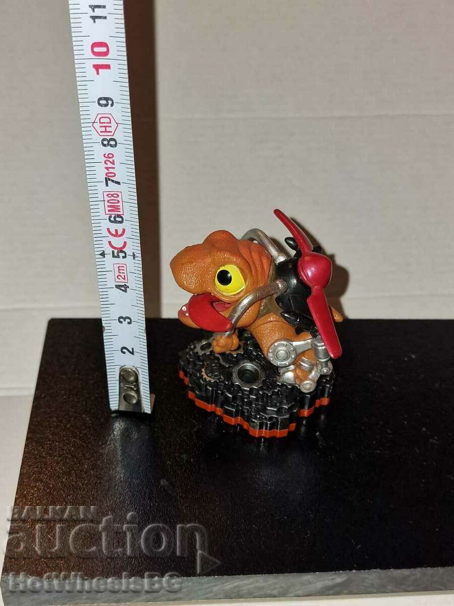 SkyLanders figure - 6 SkyLanders figure - 6