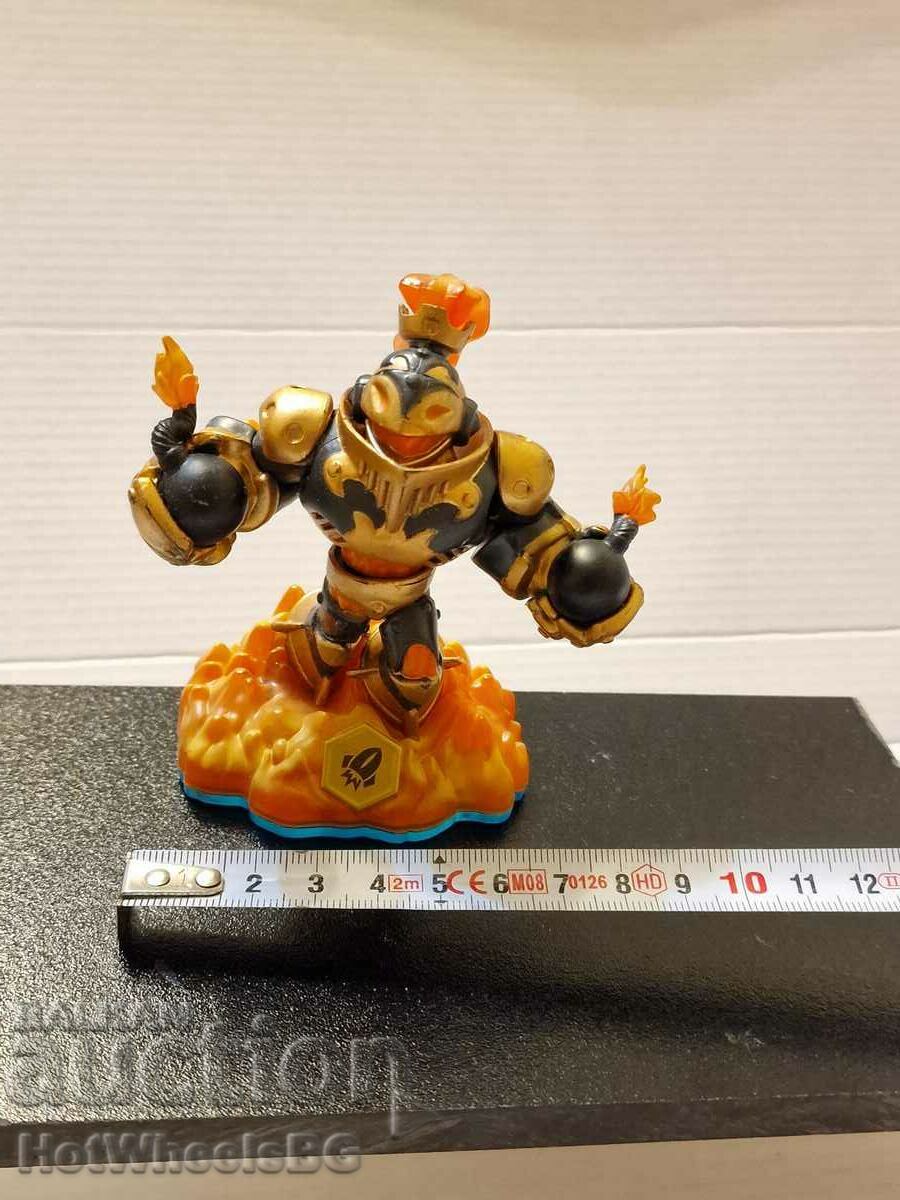 SkyLanders figure - 5 SkyLanders figure - 5