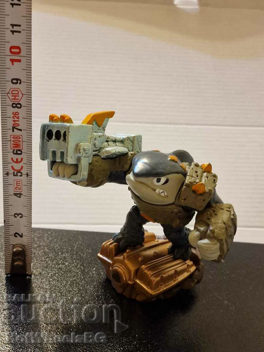 SkyLanders figure - 5 SkyLanders figure - 5