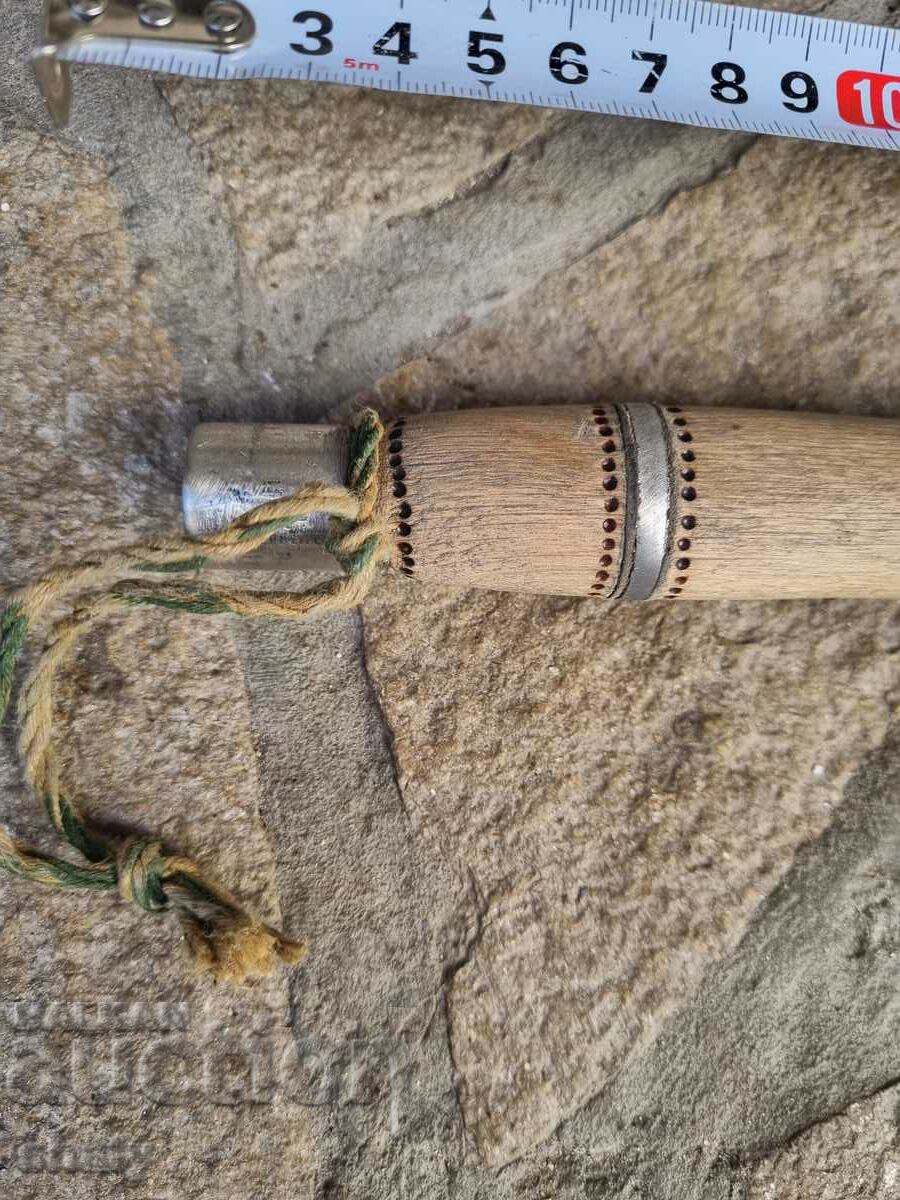 An old knife with price 65.00 BGN | € 33.23 An old knife with price 65.00 BGN | € 33.23