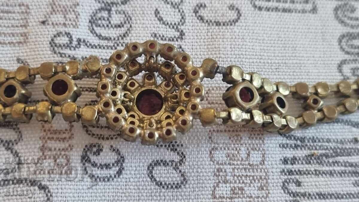 Auction  Antique gold-plated bracelet with garnets
