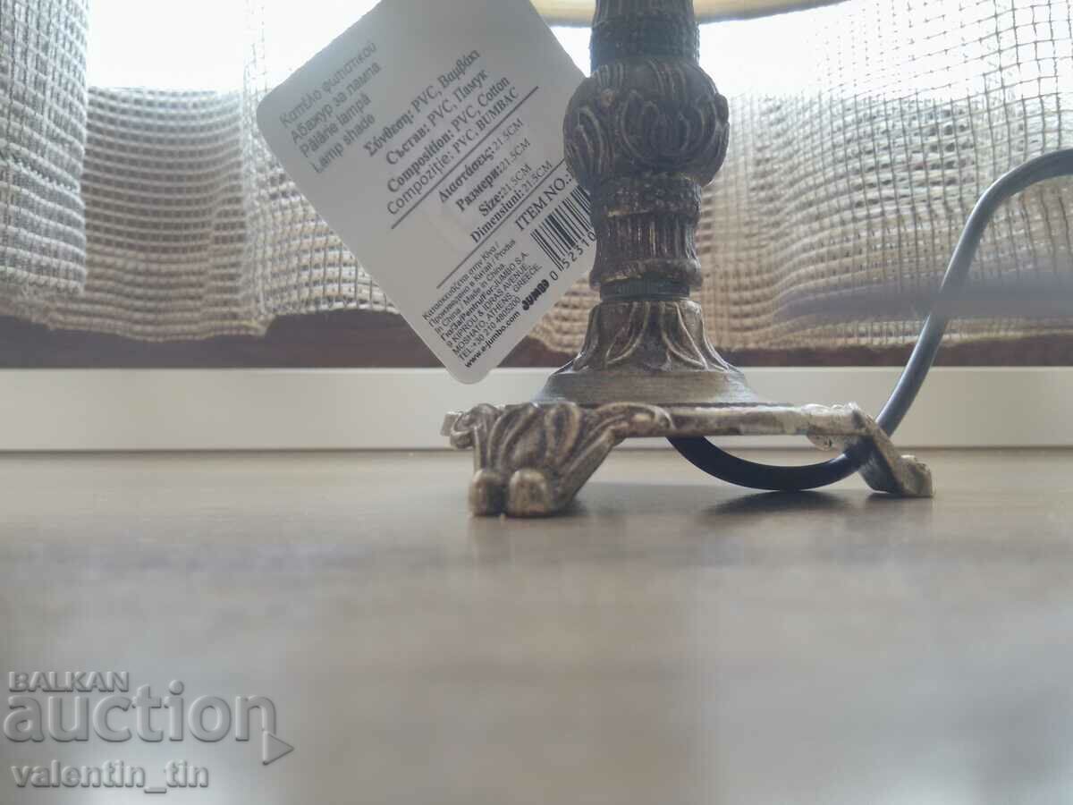 Delivery of Old table bedside brass bronze lamp Delivery of Old table bedside brass bronze lamp