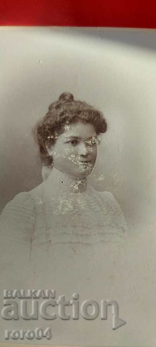 DIMITAR KARASTOYANOV - CARDBOARD - 6 DIMITAR KARASTOYANOV - CARDBOARD - 6