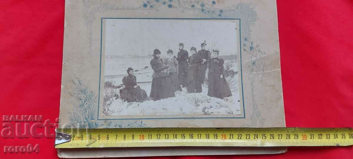 Auction SAMOKOV - SPARK RIVER - MOMI - WINTER Auction SAMOKOV - SPARK RIVER - MOMI - WINTER