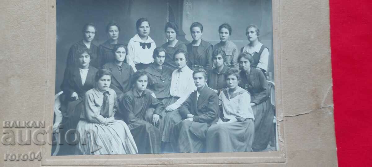 Delivery of OLD PHOTO - CARDBOARD Delivery of OLD PHOTO - CARDBOARD