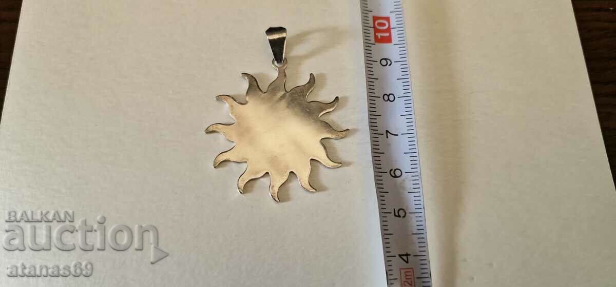 Auction Silver pendant "Sun" - 7.20 g. Auction Silver pendant "Sun" - 7.20 g.