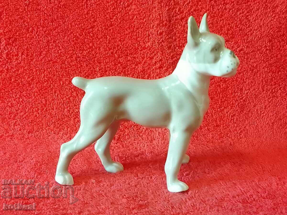 Порцеланова фигура на Куче маркирано с цена € 18.15 | 35.50 лв. Порцеланова фигура на Куче маркирано с цена € 18.15 | 35.50 лв.