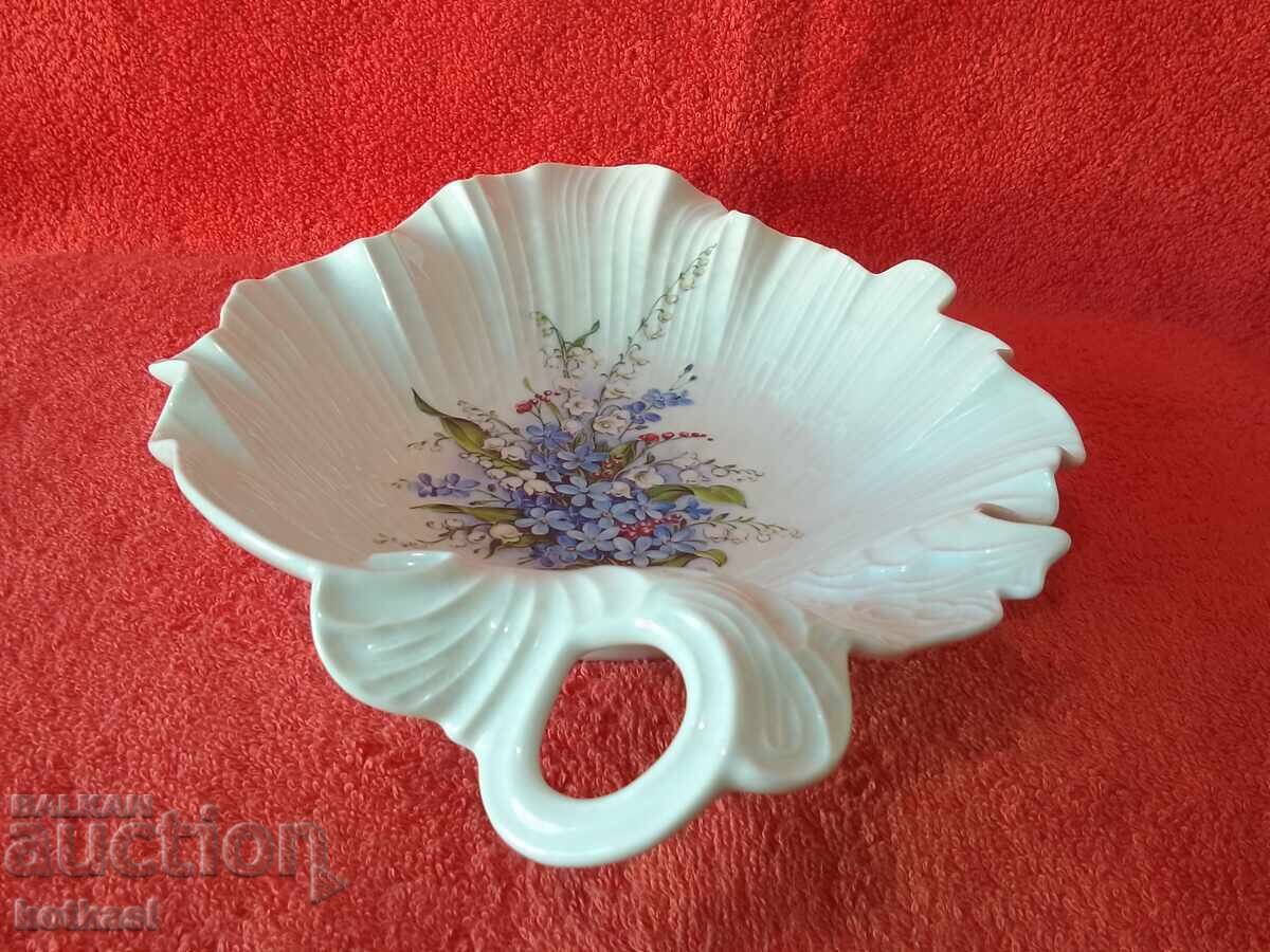 Delivery of Porcelain plate leaf shape Royal Tettau Germany