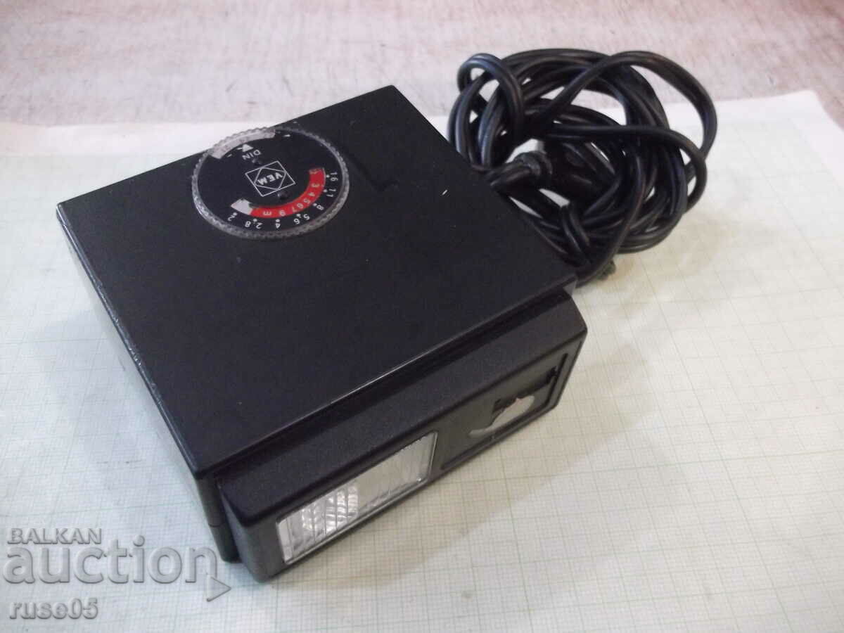 Παράδοση Flash Γερμανικά (GDR - GDR) για λειτουργία κάμερας Παράδοση Flash Γερμανικά (GDR - GDR) για λειτουργία κάμερας