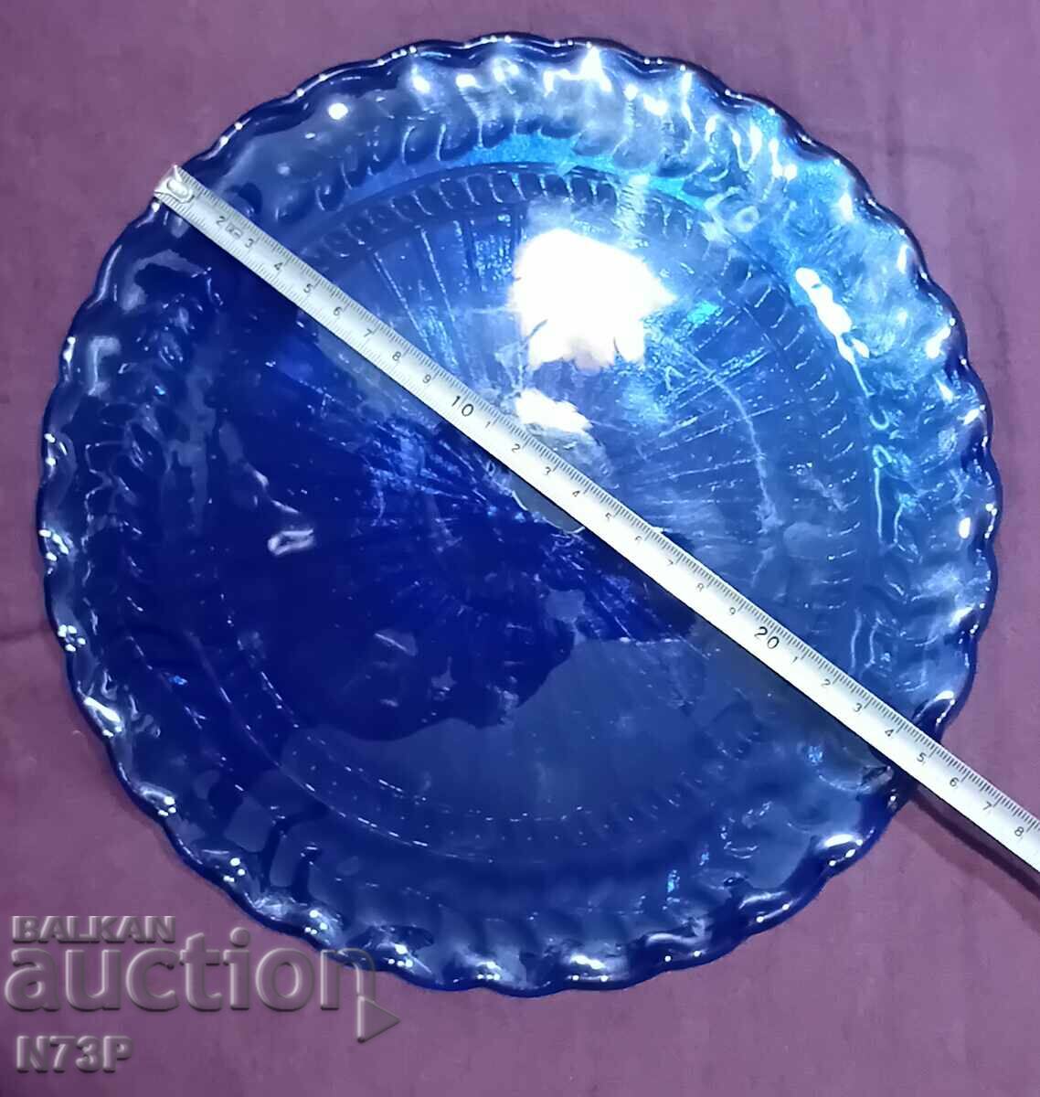 A MASSIVE PLATE. PLATEAU. SLEEP. - 5 A MASSIVE PLATE. PLATEAU. SLEEP. - 5