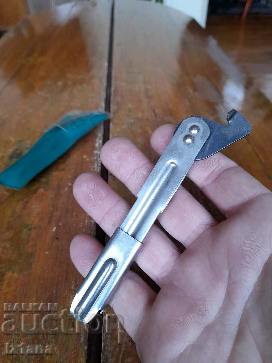 Delivery of Old can and bottle opener