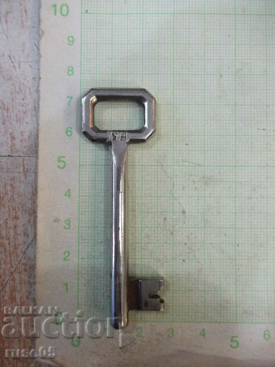 Ключ № Р8 за брава