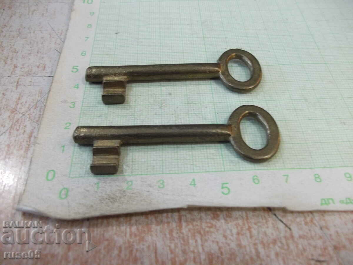 Lot of 2 pcs. the lock key - 6