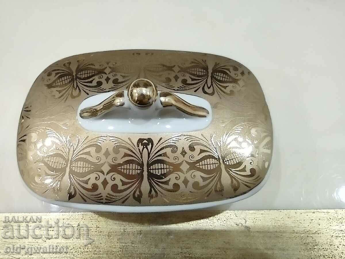 Auction Gorgeous porcelain box, gold decor, extra quality Auction Gorgeous porcelain box, gold decor, extra quality