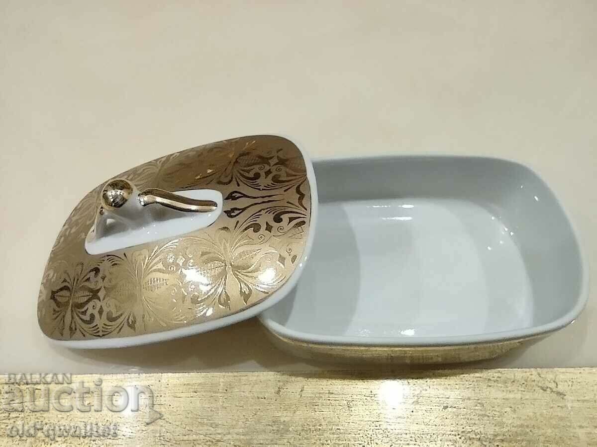 Delivery of Gorgeous porcelain box, gold decor, extra quality Delivery of Gorgeous porcelain box, gold decor, extra quality