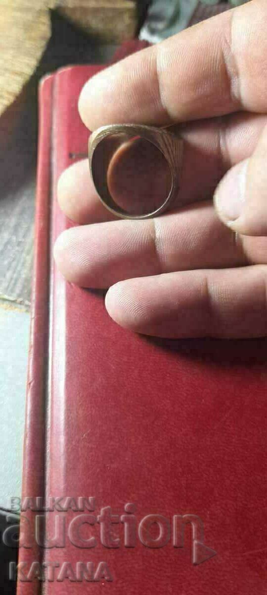 Παλιό Δαχτυλίδι Μεγάλη ΕΚΠΤΩΣΗ!!! με τιμή € 10.00 | 19.56 BGN Παλιό Δαχτυλίδι Μεγάλη ΕΚΠΤΩΣΗ!!! με τιμή € 10.00 | 19.56 BGN