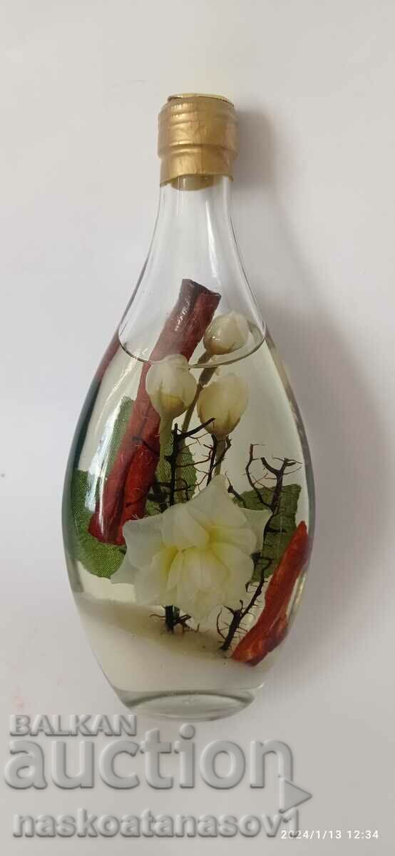 Декорация в стъклена бутилка