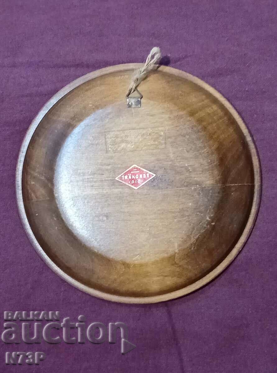 OLD WOODEN PLATE. COLLECTION. - 6 OLD WOODEN PLATE. COLLECTION. - 6