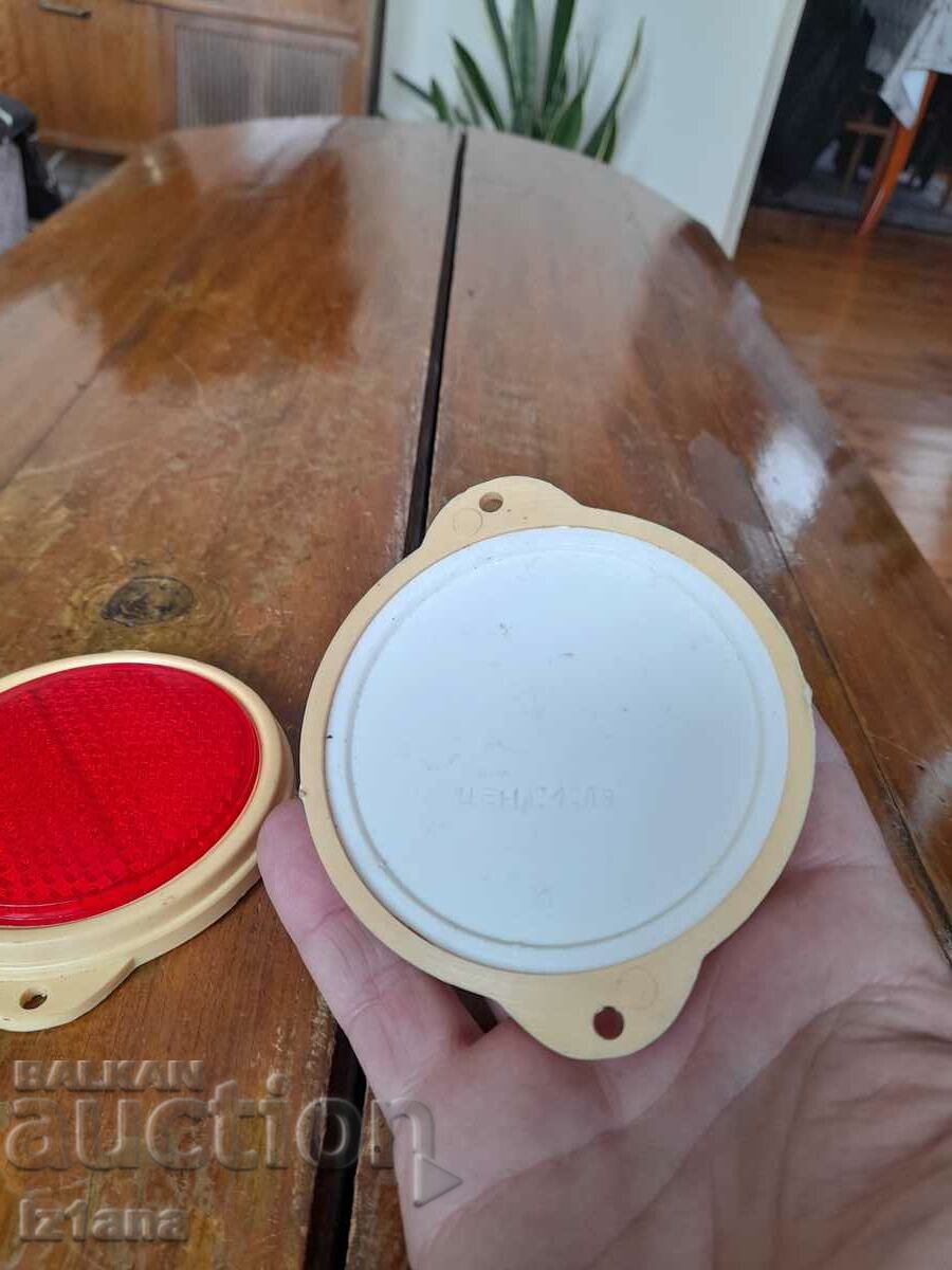 Delivery of Old reflector, reflectors